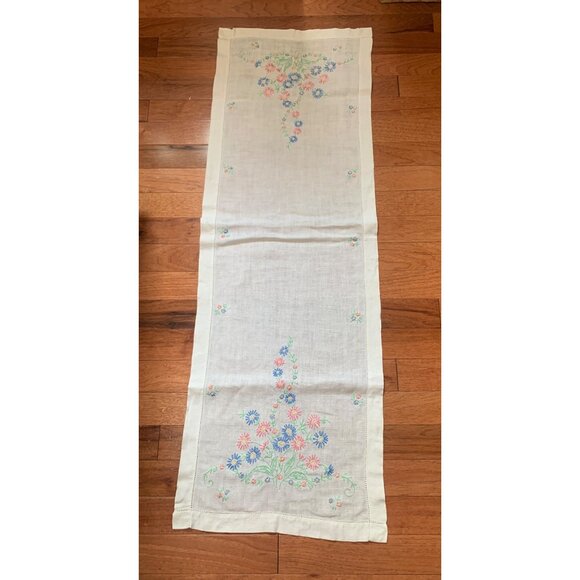 Vintage Floral Embroidered Linen Table Runner - 41" x 14.5" - Charming Handcraft - Picture 6 of 8